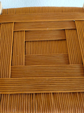 Charger l&#39;image dans la visionneuse de la galerie, Tabouret bois d&#39;eucalyptus et nylon (camel)
