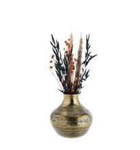 Charger l&#39;image dans la visionneuse de la galerie, Vase en alu recyclé martelé laiton
