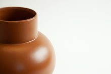 Charger l&#39;image dans la visionneuse de la galerie, Vase Bulb céramique Terracotta
